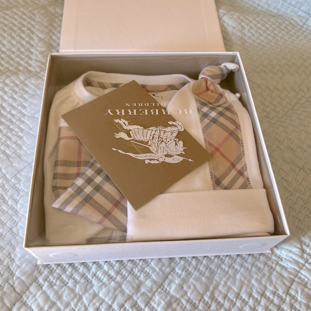 Burberry children Set - white -New-never worn